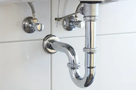 Parashkevov Construction, Водопроводчик